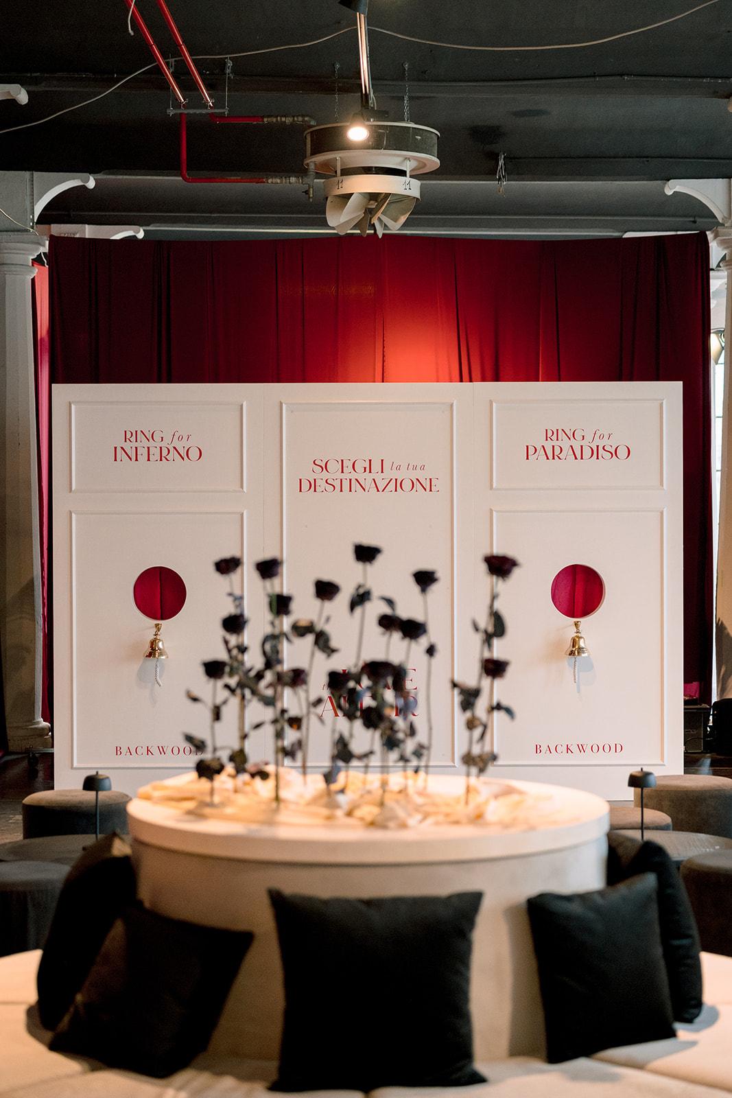 Noleggio Ring For Cocktail | Corporate Entertainment Wall
